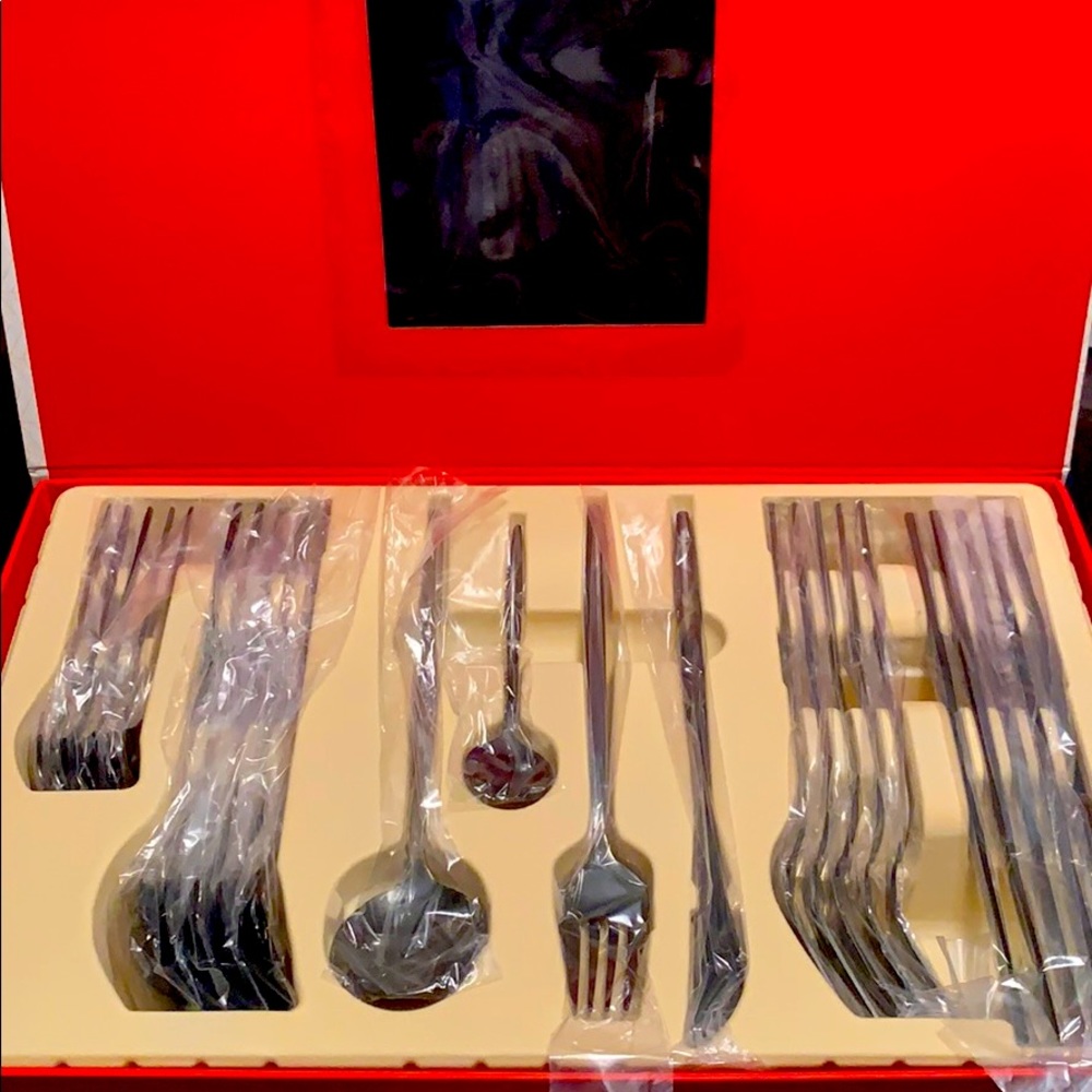 24 pc stainless steel cutlery